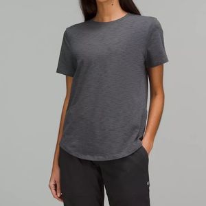 Lululemon t shirt